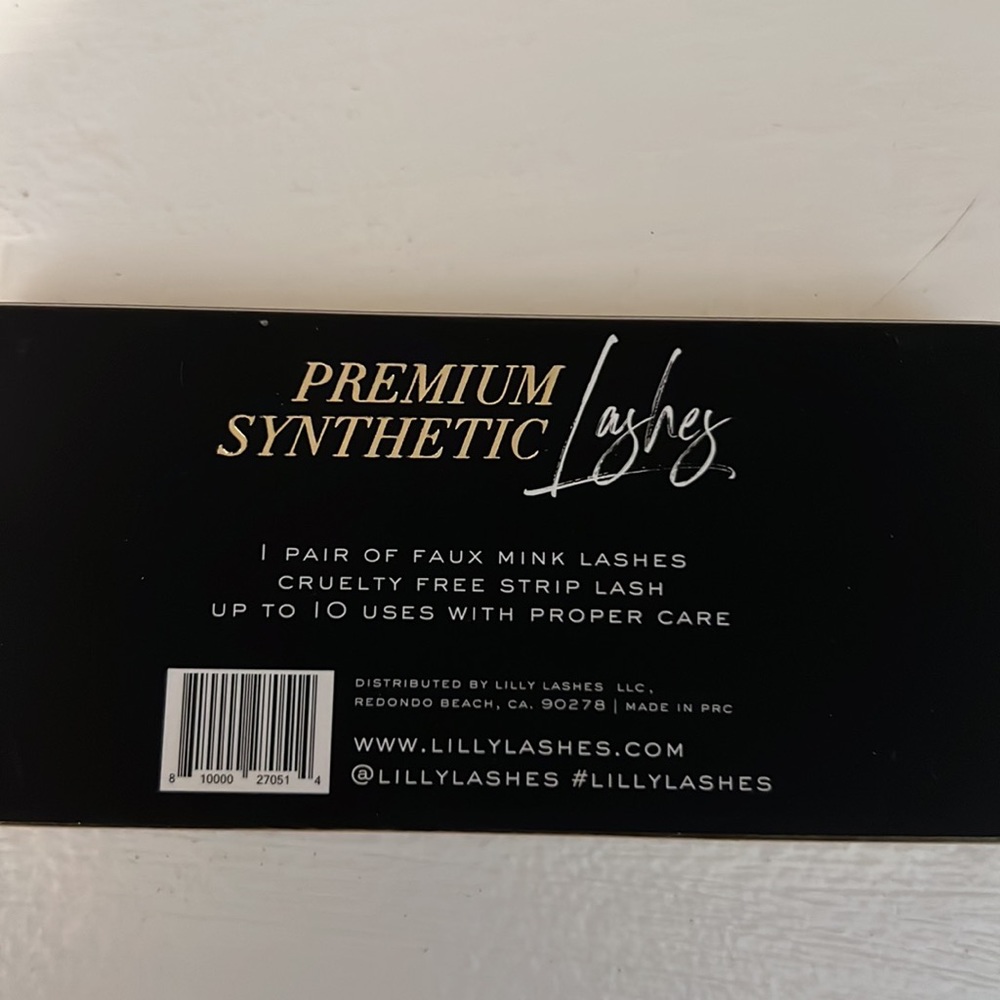 Lashes - Picture 3 of 4